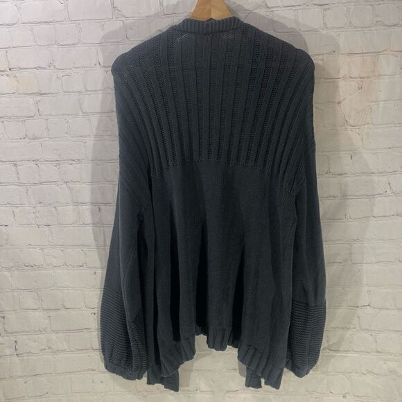 Hem & Thread Cardigan  - Picture 2 of 7